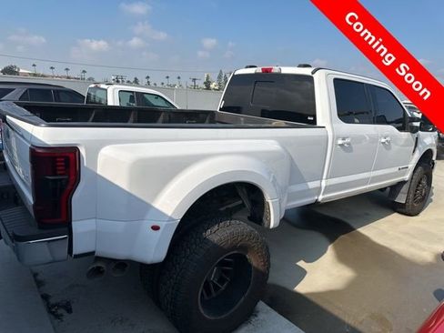 Used 2021 Ford F350 Lariat w/ Lariat Ultimate Package image 2