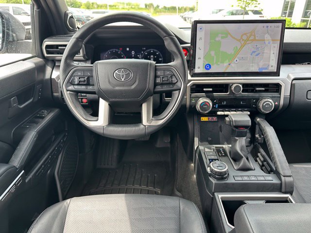 Used 2025 Toyota 4Runner TRD Off-Road Premium AWD/4WD image 15