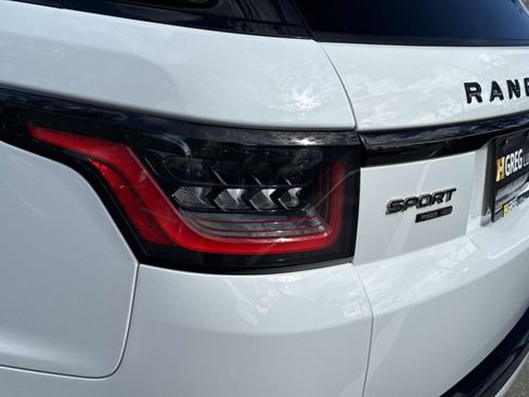 Used 2020 Land Rover Range Rover Sport HSE Dynamic image 16