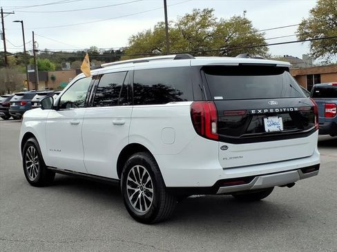 Certified 2025 Ford Expedition Platinum image 12