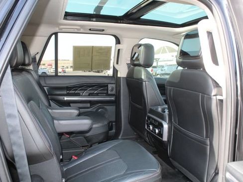 Used 2018 Ford Expedition Max Platinum AWD/4WD image 22