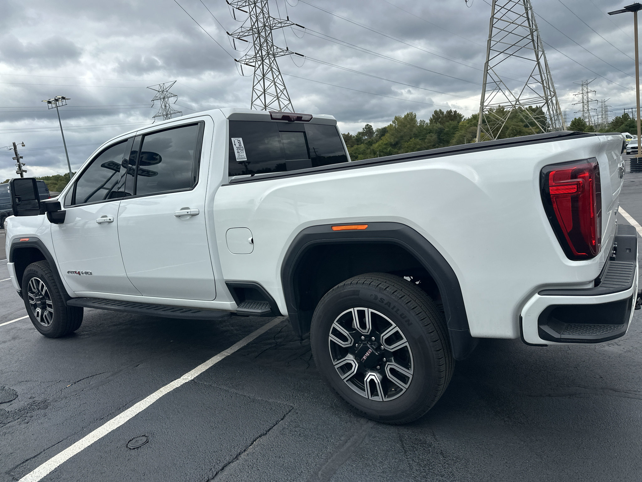 Used 2023 GMC Sierra 2500 AT4 w/ AT4 Premium Plus Package AWD/4WD image 23