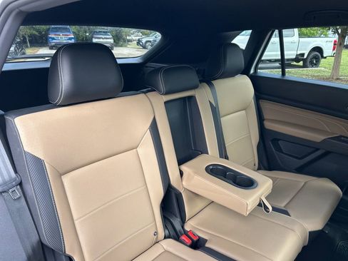 Used 2022 Volkswagen Atlas Cross Sport SE image 50