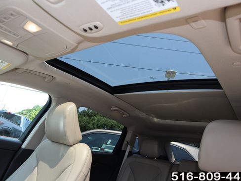 Used 2023 Lincoln Nautilus Reserve AWD/4WD image 13