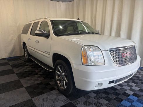 Used 2007 GMC Yukon XL Denali AWD/4WD image 3