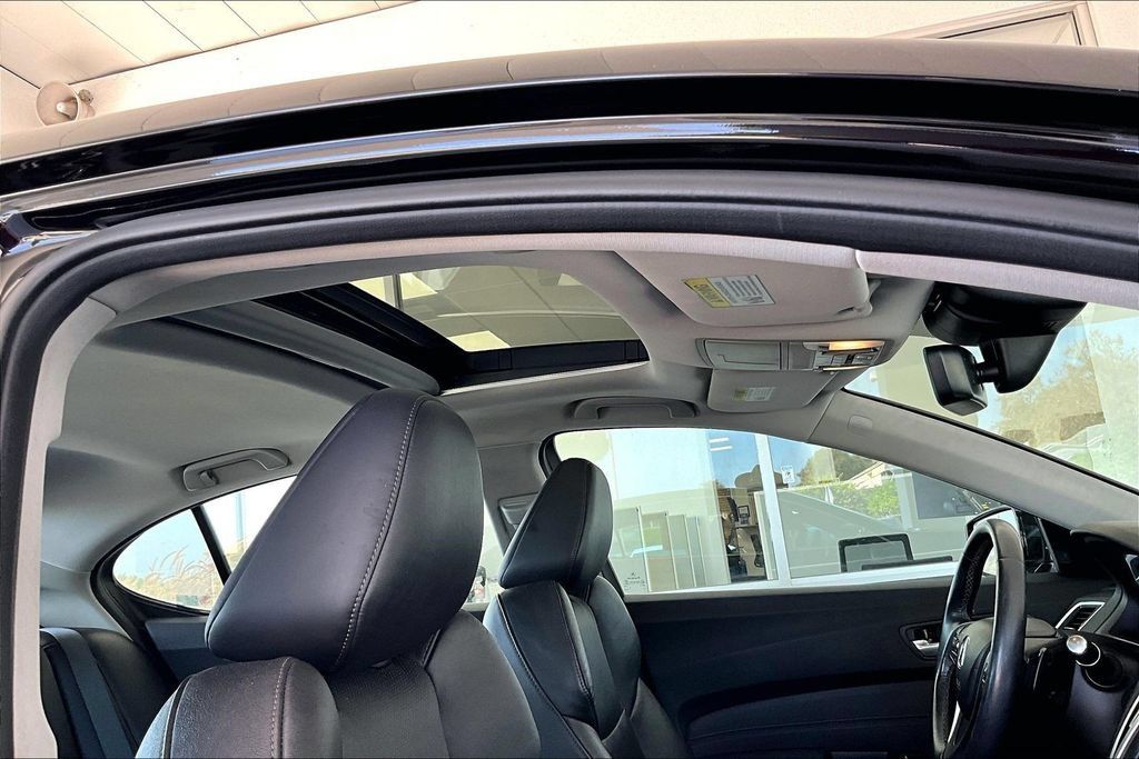 Used 2016 Acura TLX w/ Technology Package FWD image 27