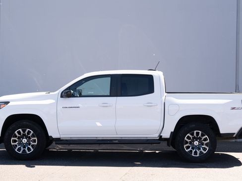 Used 2024 Chevrolet Colorado Z71 w/ Z71 Convenience Package 2 AWD/4WD image 25