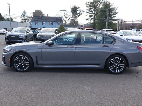 Used 2022 BMW 750i xDrive w/ Luxury Rear Seating Package image 8