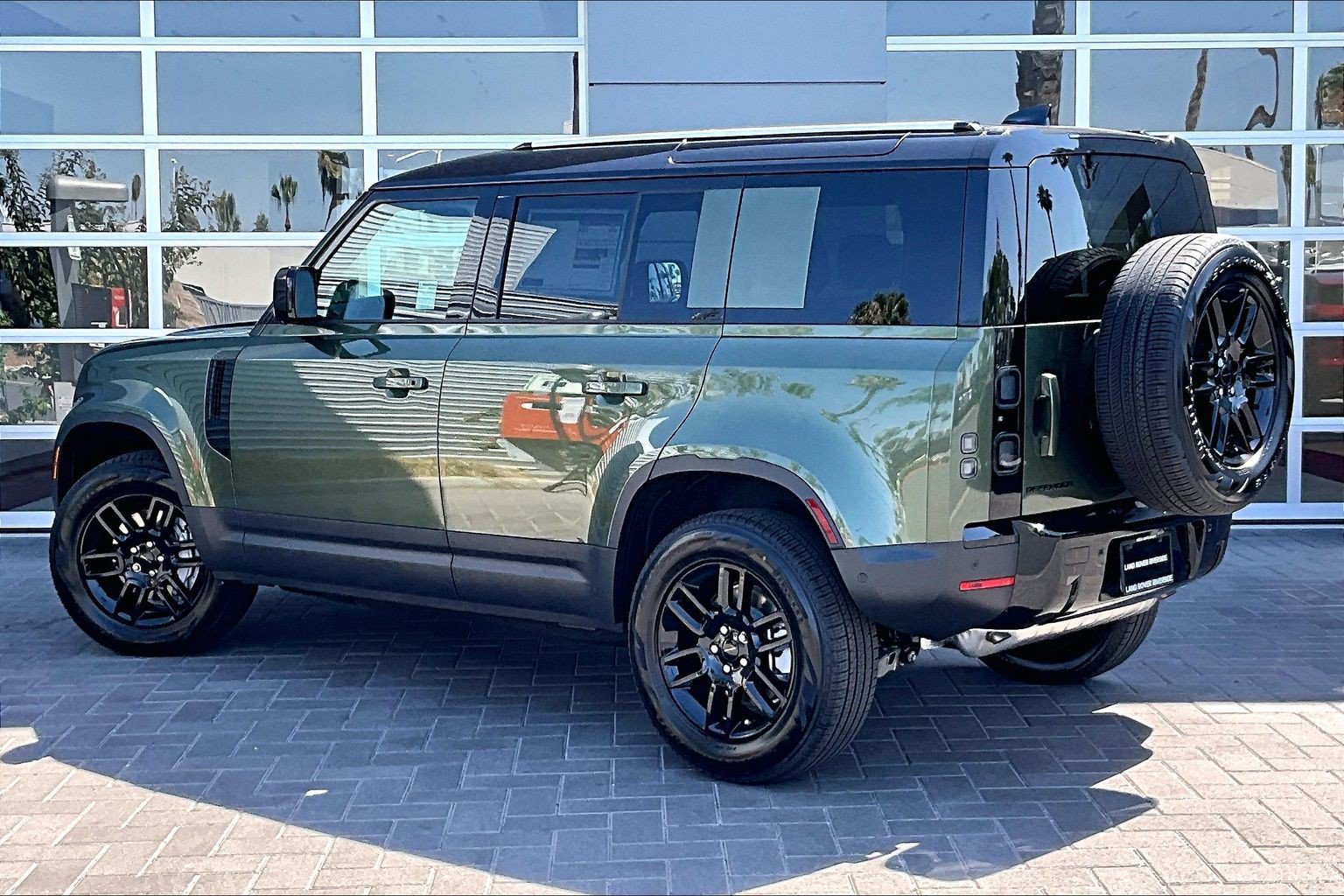 New 2026 Land Rover Defender 110 S AWD/4WD image 3