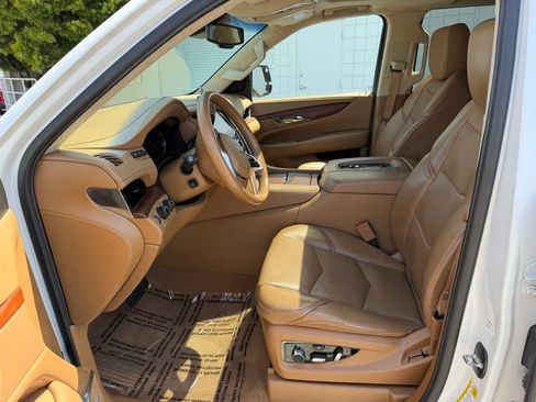 Used 2016 Cadillac Escalade ESV Platinum AWD/4WD image 15