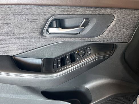 Used 2022 Nissan Rogue SV FWD image 51