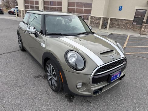Used 2019 MINI Cooper S w/ Signature Upholstery Package image 1