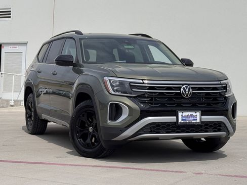 New 2026 Volkswagen Atlas Peak Edition AWD/4WD image 7