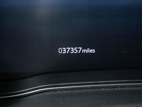 Used 2021 Jaguar E-PACE SE AWD/4WD image 9