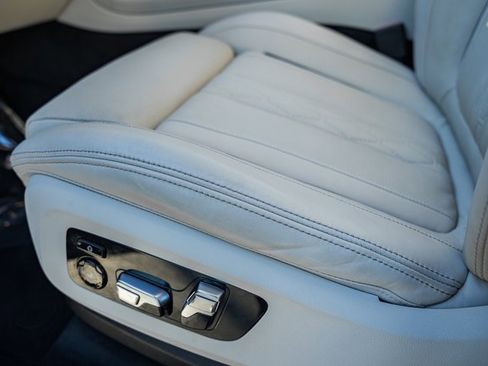 Used 2022 BMW X7 xDrive40i w/ Premium Package image 38