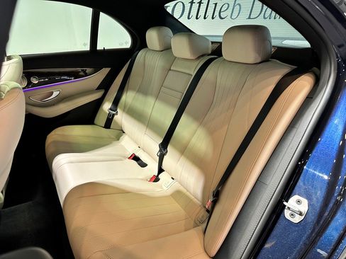 Used 2023 Mercedes-Benz E 350 4MATIC Sedan image 32