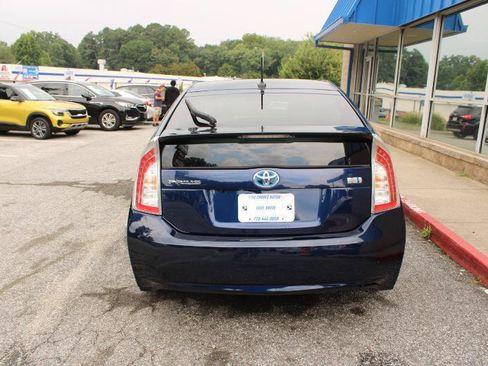 Used 2015 Toyota Prius Four w/ Deluxe Solar Roof Package FWD image 5