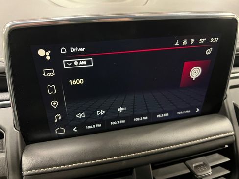 Used 2023 GMC Yukon XL SLT image 34