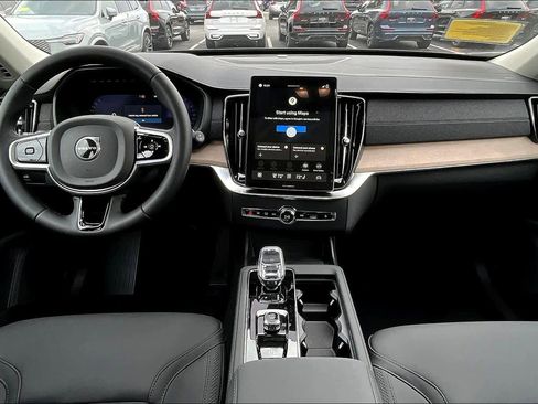 New 2026 Volvo XC90 B6 Plus w/ Protection Package Premier image 7