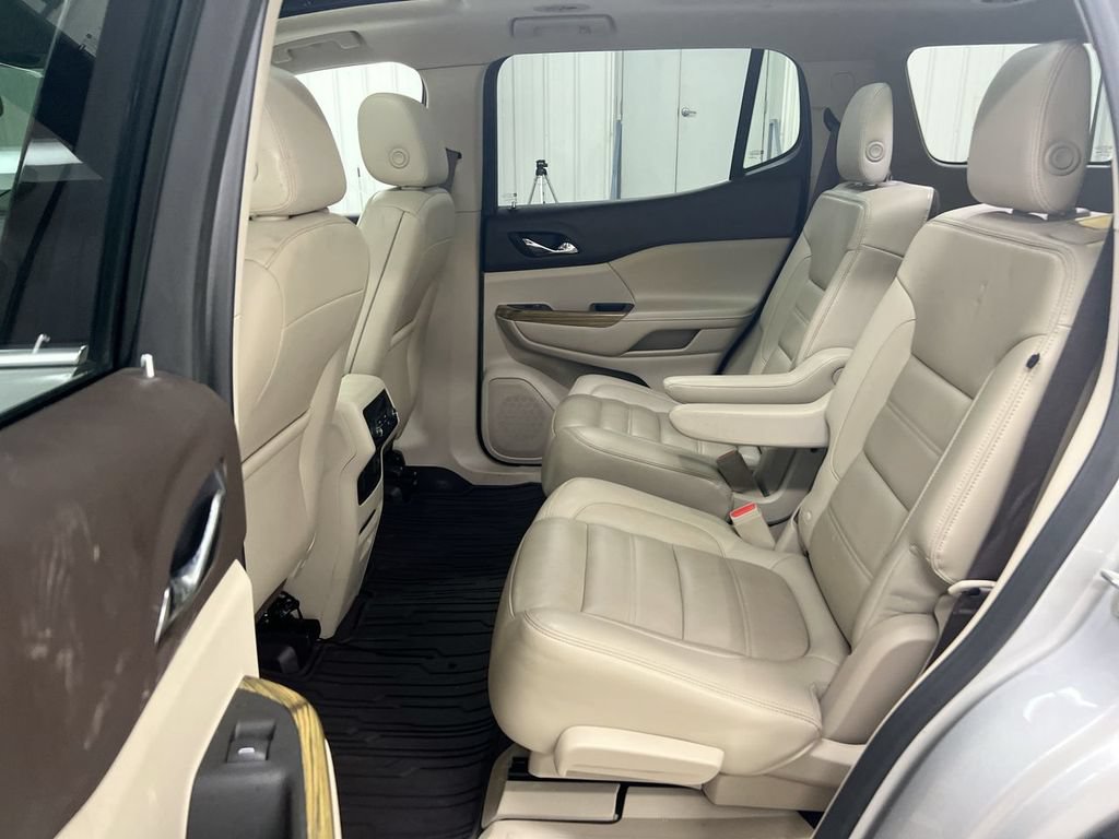 Used 2019 GMC Acadia Denali w/ Technology Package FWD image 24