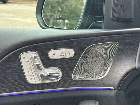 Used 2025 Mercedes-Benz GLS 580 GLS 580 image 18