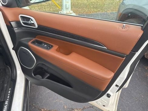Used 2020 Jeep Grand Cherokee Summit image 27