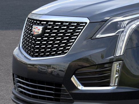 New 2025 Cadillac XT5 Luxury image 13