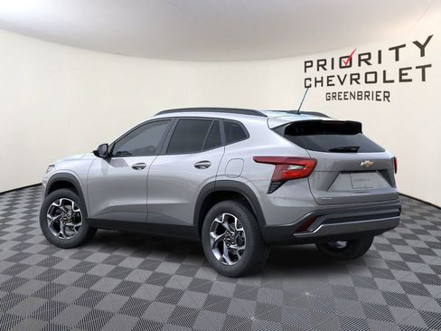 New 2026 Chevrolet Trax LT FWD image 3
