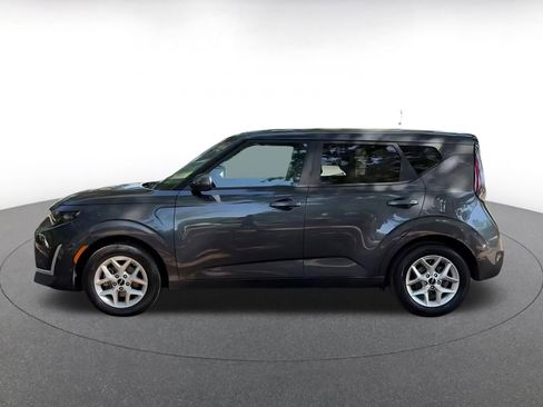 Used 2025 Kia Soul LX w/ LX Technology Package image 9