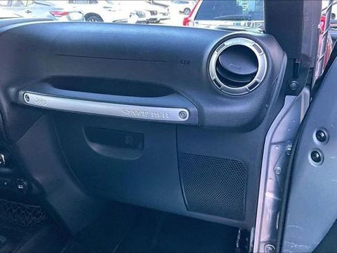 Used 2015 Jeep Wrangler Unlimited Sahara w/ Max Tow Package image 21