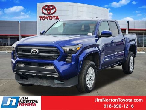 Used 2024 Toyota Tacoma SR5 image 3