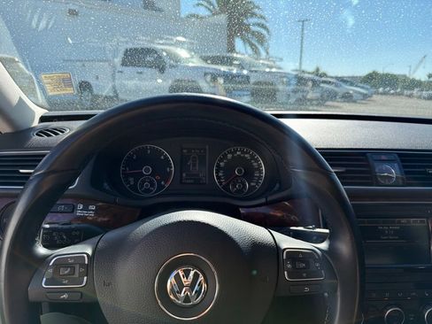 Used 2013 Volkswagen Passat TDI SEL Premium FWD image 14