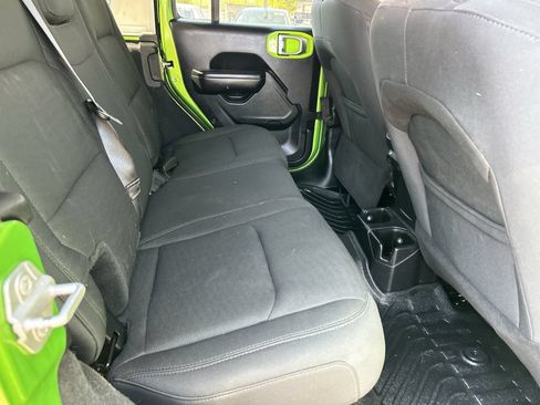 Used 2018 Jeep Wrangler Unlimited Sport S AWD/4WD image 15