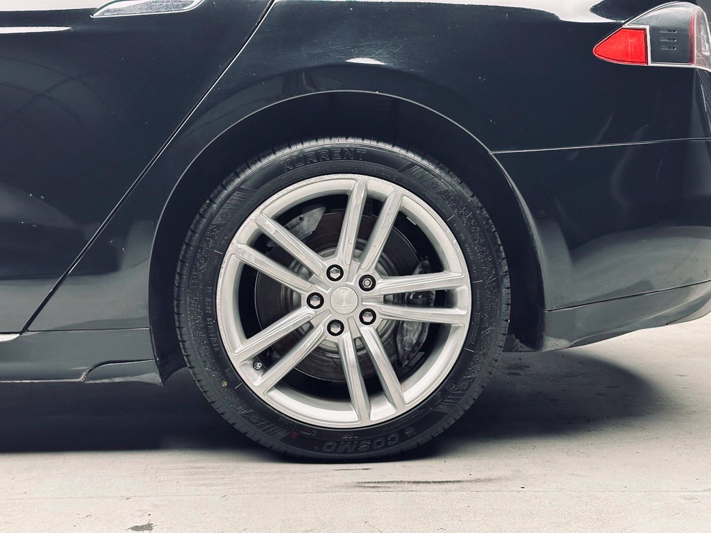 Used 2013 Tesla Model S Performance RWD image 37