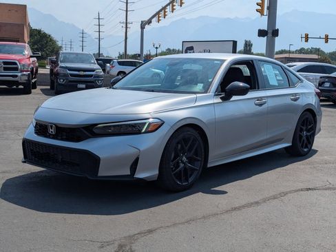 Used 2025 Honda Civic Sport image 9