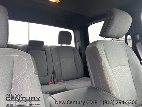 Used 2020 RAM 2500 Big Horn w/ Level 1 Equipment Group image 18