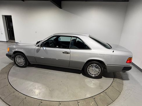 Used 1990 Mercedes-Benz 300 CE Coupe image 7