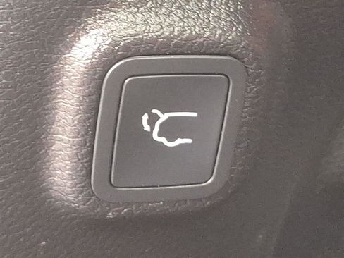 Certified 2022 Jeep Cherokee Latitude Lux image 29