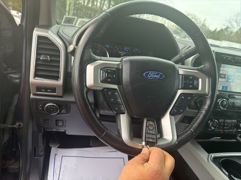 Used 2019 Ford F250 Lariat w/ Lariat Ultimate Package image 21