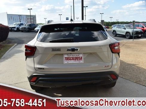 Used 2026 Chevrolet Trax RS w/ Sunroof Package image 8
