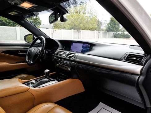 Used 2014 Lexus LS 460 AWD w/ F Sport Package image 21