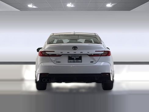 Used 2026 Toyota Camry SE w/ Convenience Package FWD image 10