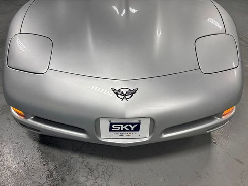 Used 2001 Chevrolet Corvette Convertible w/ Preferred Equipment Group2 image 34