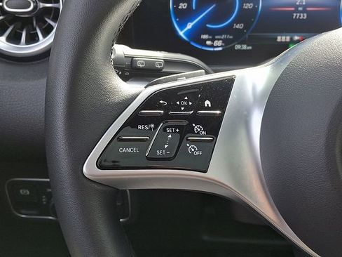 Used 2025 Mercedes-Benz EQB 250+ image 26