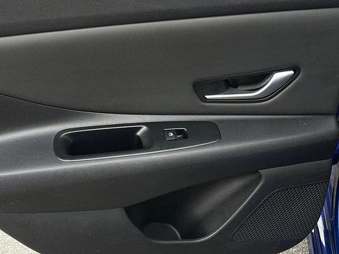 Certified 2023 Hyundai Elantra Limited w/ Cargo Package image 9