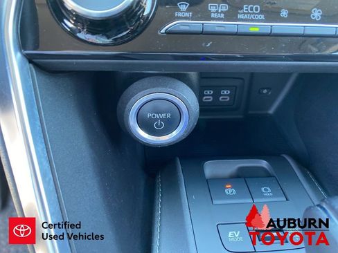Certified 2024 Toyota Venza LE AWD/4WD image 36
