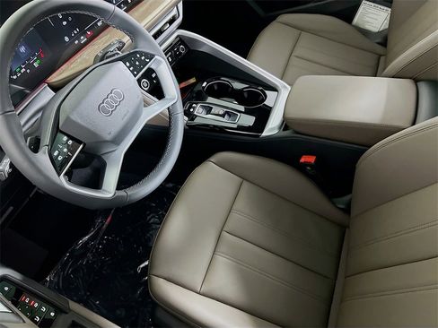 New 2025 Audi Q5 Premium Plus image 21