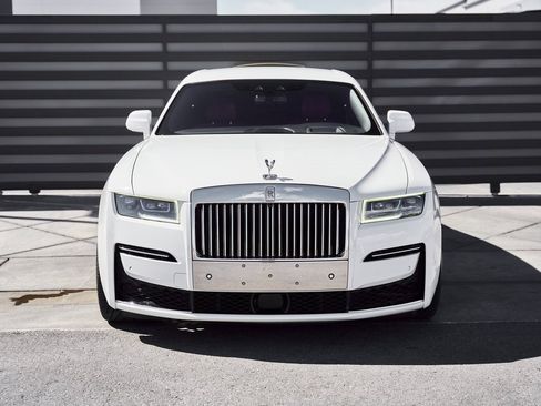 Used 2022 Rolls-Royce Ghost w/ Ghost Package image 15