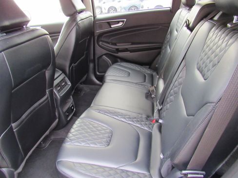 Used 2024 Ford Edge Titanium image 28
