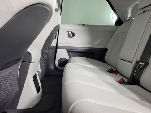 New 2026 Hyundai Ioniq 5 Limited image 32